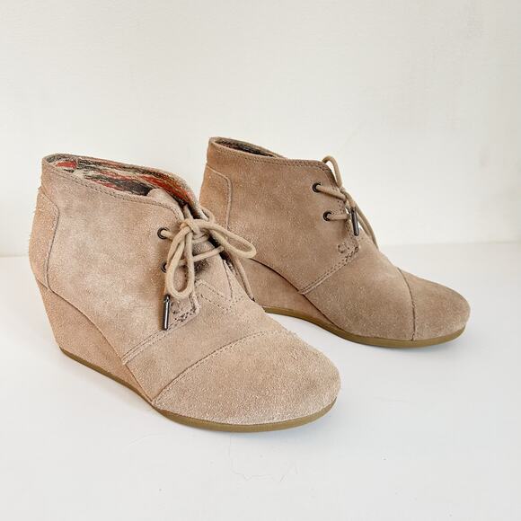 Toms Suede Desert Wedge Tie Ankle Bootie Size 7 Tan - Picture 6 of 7